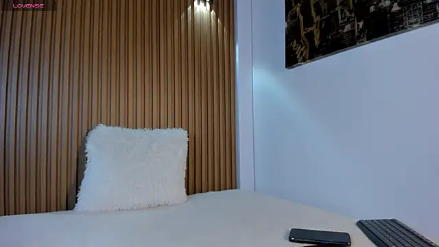 valentina lux online show from 03.21.25