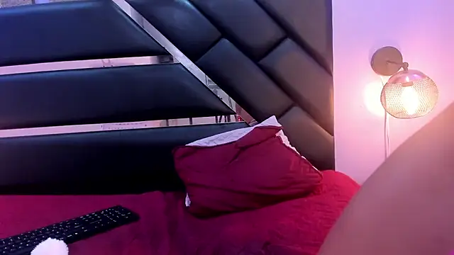 KimberlyVillaLobos online show from 02.19.25