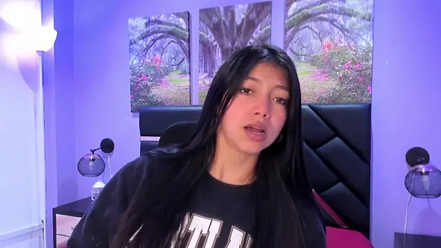 KimberlyVillaLobos online show from 11.19.25