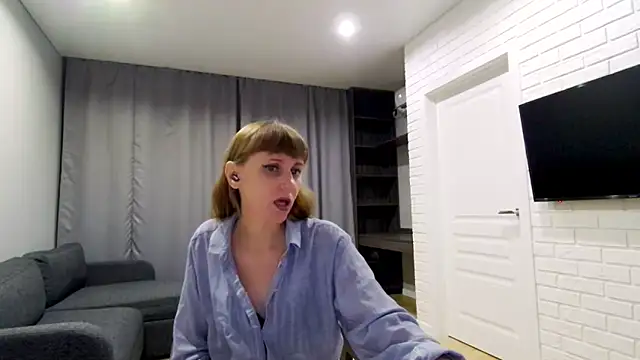 Daniella Lorente online show from 10.24.25