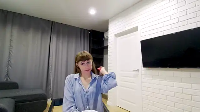 Daniella Lorente online show from 11.06.25