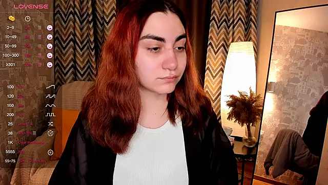 hannacheekss  online show from 10.10.25