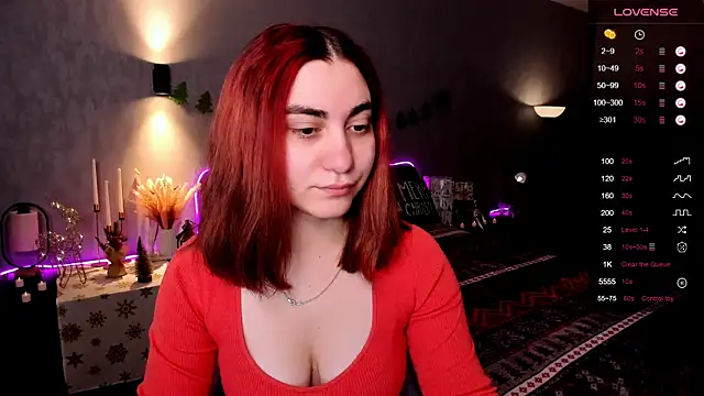 hannacheekss  online show from 12.19.25