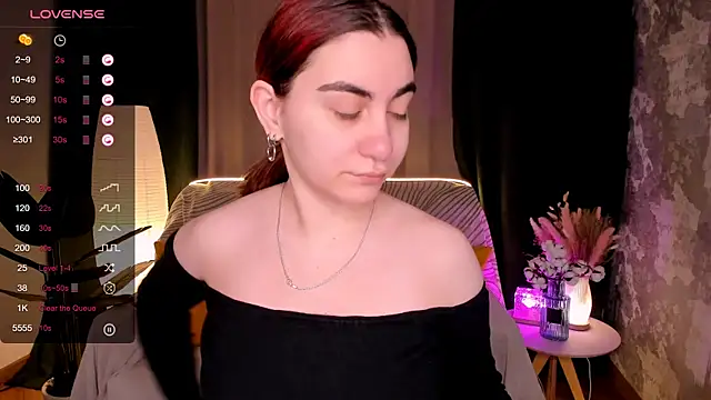 hannacheekss  online show from 03.07.26