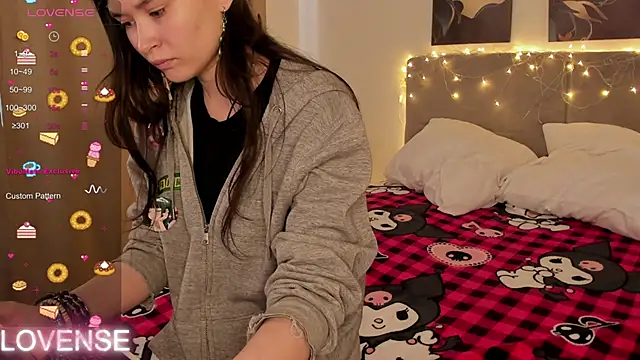 Emily Strikeee online show from 02.27.26