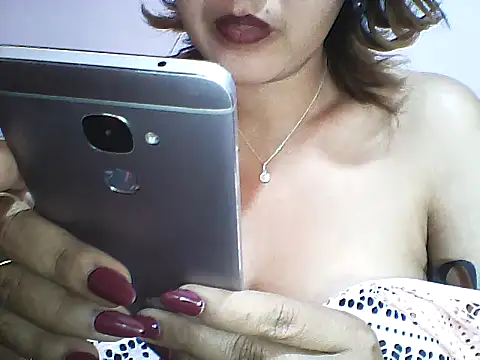 Snapshot of layanah12 chatting on 12.01.24 layanah12 online show from 12.01.24