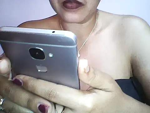 Snapshot of layanah12 chatting on 01.28.25 layanah12 online show from 01.28.25