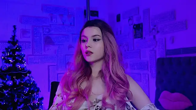 EvaThopson online show from 01.25.25