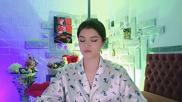 EvaThopson online show from 02.26.25