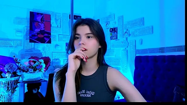 EvaThopson online show from 03.06.25