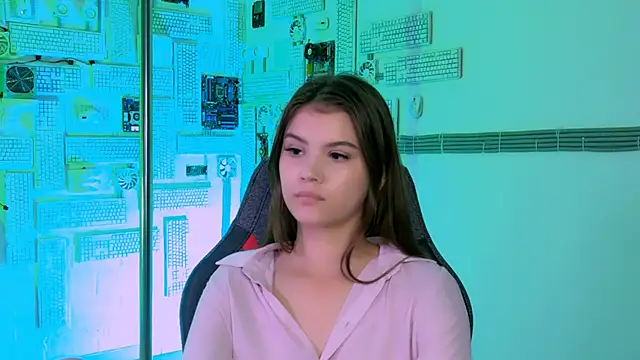 EvaThopson online show from 09.28.25