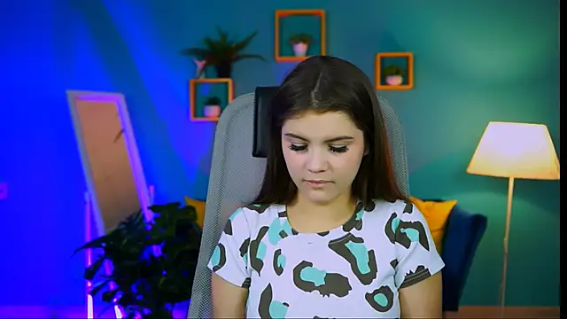 EvaThopson online show from 11.28.25