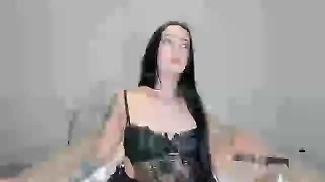 Snapshot of marianaferrero chatting on 02.11.25 marianaferrero online show from 02.11.25