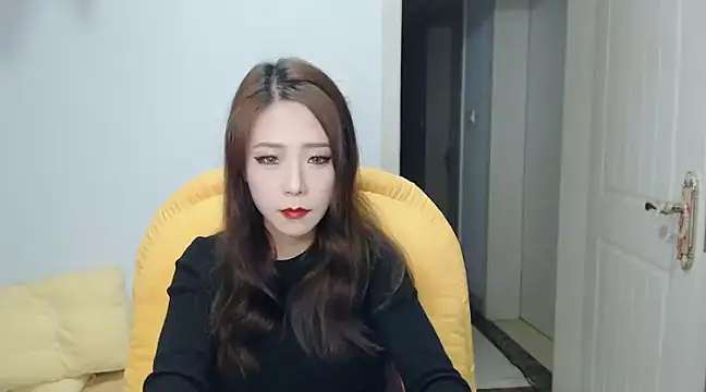 Snapshot of SuSushi728 chatting on 12.12.24 SuSushi728 online show from 12.12.24