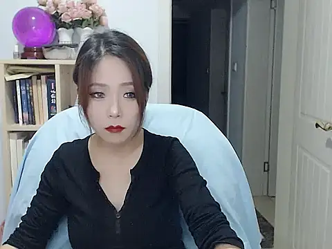 Snapshot of SuSushi728 chatting on 11.11.25 SuSushi728 online show from 11.11.25