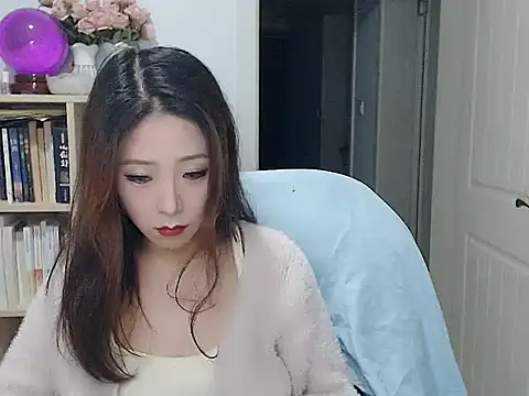 Snapshot of SuSushi728 chatting on 12.14.25 SuSushi728 online show from 12.14.25