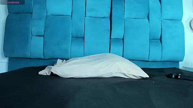 mia  fernandez online show from 03.16.26