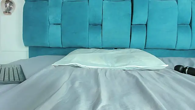 mia  fernandez online show from 03.21.26