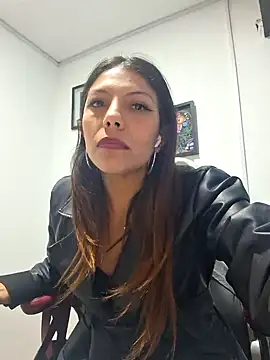 Snapshot of Selenakyle92_ chatting on 12.24.24 Selenakyle92  online show from 12.24.24