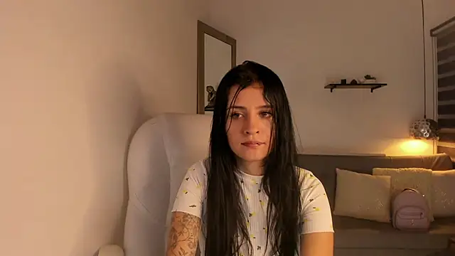 Snapshot of yenny_garcia chatting on 02.02.26 yenny garcia online show from 02.02.26