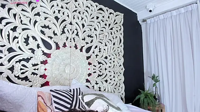 Snapshot of Mindy_sweety chatting on 04.15.26 Mindy sweety online show from 04.15.26