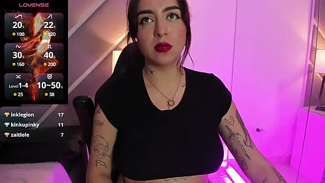 Snapshot of AnnikaMerliahh_ chatting on 01.15.25 AnnikaMerliahh online show from 01.15.25