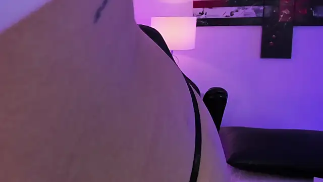 Snapshot of AnnikaMerliahh_ chatting on 02.19.25 AnnikaMerliahh online show from 02.19.25