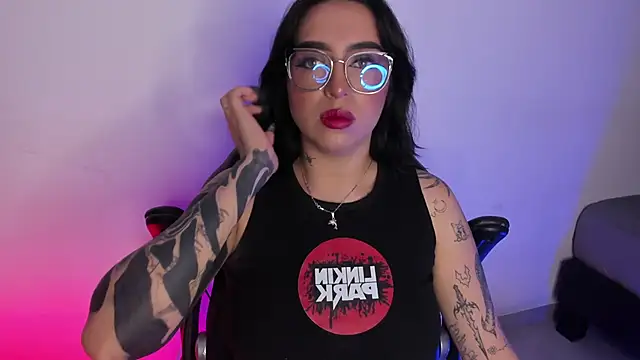 Snapshot of AnnikaMerliahh_ chatting on 10.09.25 AnnikaMerliahh online show from 10.09.25