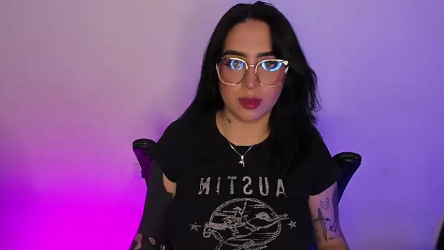 Snapshot of AnnikaMerliahh_ chatting on 10.15.25 AnnikaMerliahh online show from 10.15.25