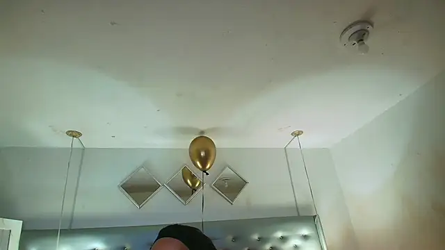 EileenBenzon online show from 04.07.26