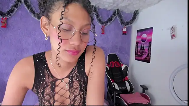 Snapshot of allis0n_ik chatting on 12.29.24 allis0n ik online show from 12.29.24
