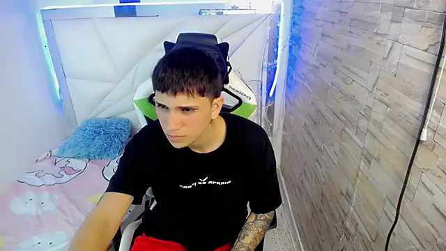 Snapshot of Brayan_lopezz chatting on 01.18.25 Brayan lopezz online show from 01.18.25