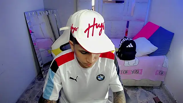 Snapshot of Brayan_lopezz chatting on 12.17.25 Brayan lopezz online show from 12.17.25