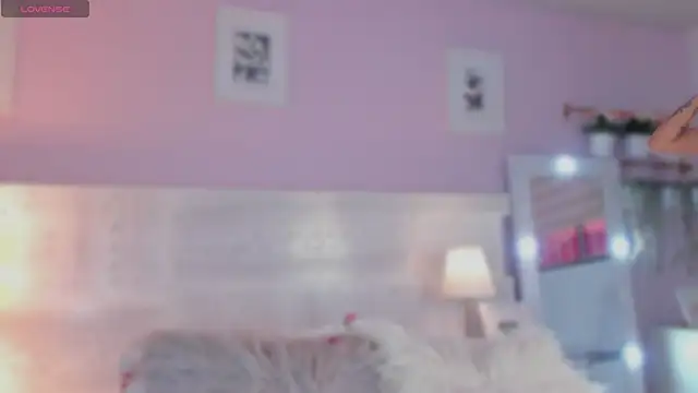 Snapshot of jinx_dh chatting on 10.04.25 jinx dh online show from 10.04.25