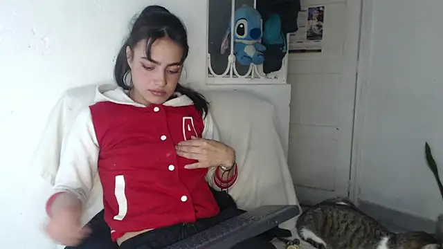 skinny sweet2411 online show from 10.04.25