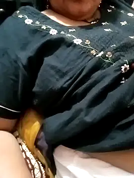 Snapshot of seemi_bhabhi chatting on 01.26.25 seemi bhabhi online show from 01.26.25