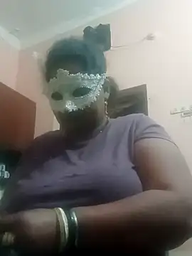 Snapshot of seemi_bhabhi chatting on 02.19.25 seemi bhabhi online show from 02.19.25