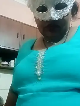 Snapshot of seemi_bhabhi chatting on 03.02.25 seemi bhabhi online show from 03.02.25