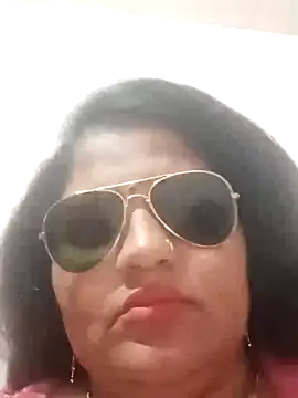 Snapshot of seemi_bhabhi chatting on 03.08.25 seemi bhabhi online show from 03.08.25