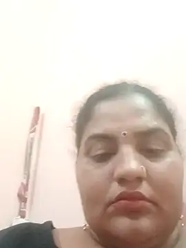 Snapshot of seemi_bhabhi chatting on 03.19.25 seemi bhabhi online show from 03.19.25