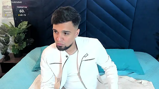 Edward max online show from 03.13.26