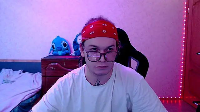 Snapshot of Steve_Mi chatting on 09.15.25 Steve Mi online show from 09.15.25