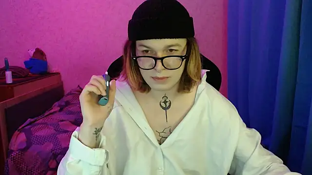 Snapshot of Steve_Mi chatting on 11.07.25 Steve Mi online show from 11.07.25