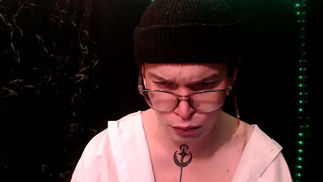 Snapshot of Steve_Mi chatting on 11.20.25 Steve Mi online show from 11.20.25