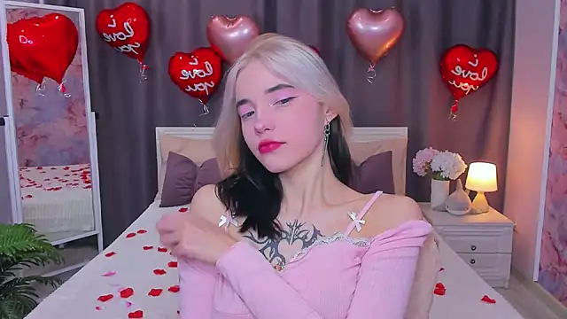 Snapshot of as1an_girlfriend chatting on 02.13.25 as1an girlfriend online show from 02.13.25