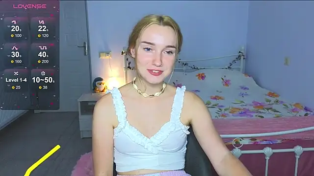 Wild Sophie  online show from 10.13.25