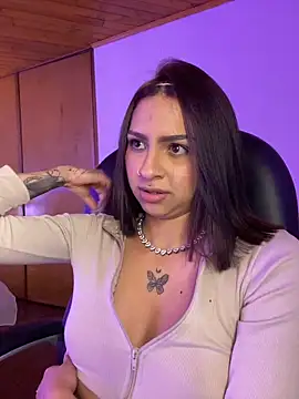 Hilary pinkk online show from 03.02.26