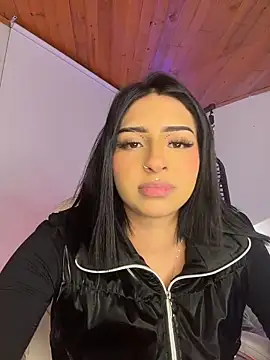 Hilary pinkk online show from 04.03.26