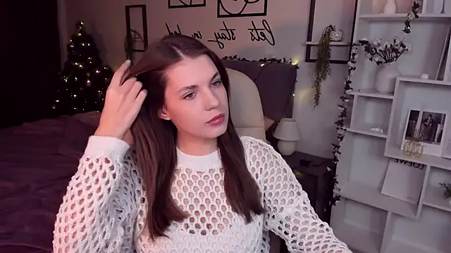 Snapshot of BellaSweetHeart chatting on 01.13.25 BellaSweetHeart online show from 01.13.25