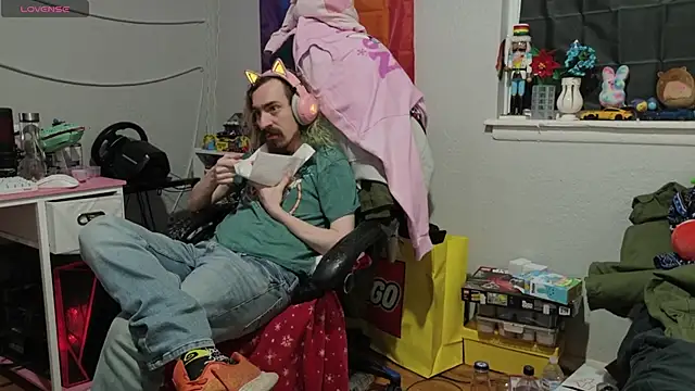 Snapshot of tallnerdyguy chatting on 03.01.26 tallnerdyguy online show from 03.01.26